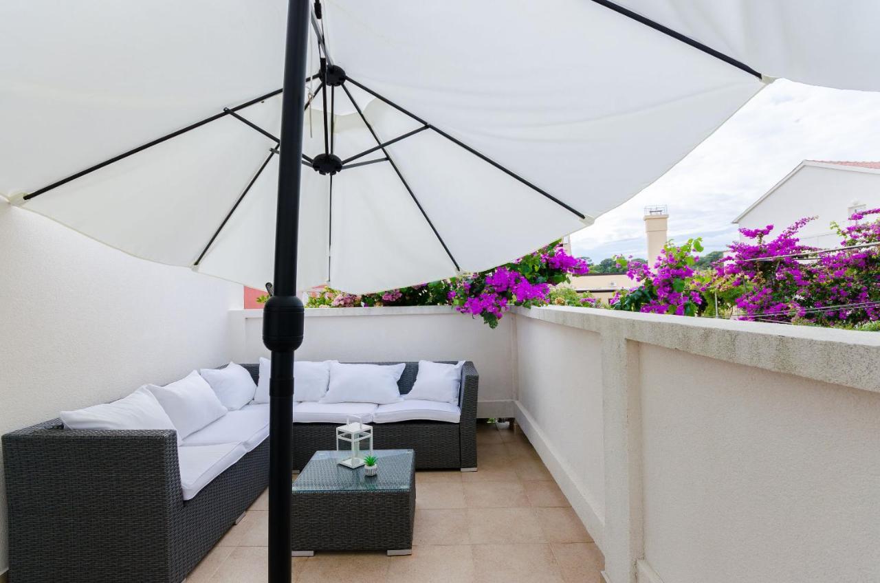 Apartments Toni Banjol Екстериор снимка