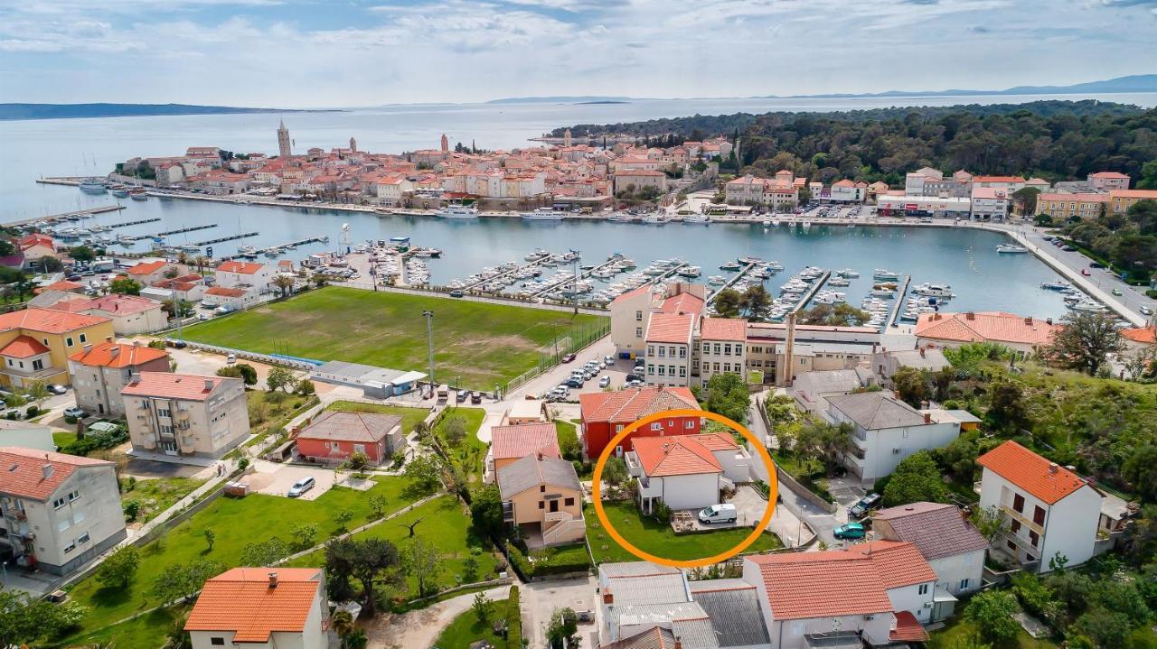 Apartments Toni Banjol Екстериор снимка