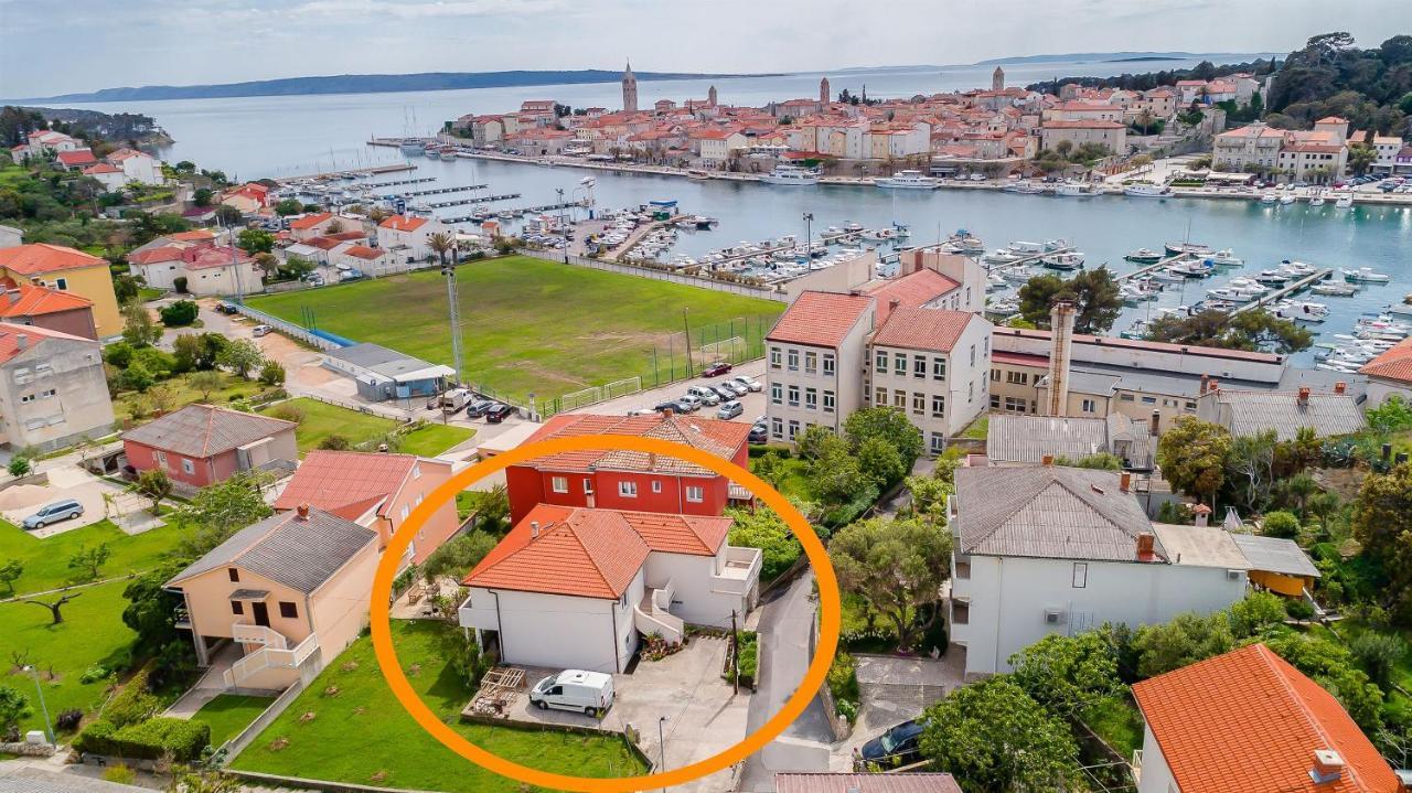 Apartments Toni Banjol Екстериор снимка