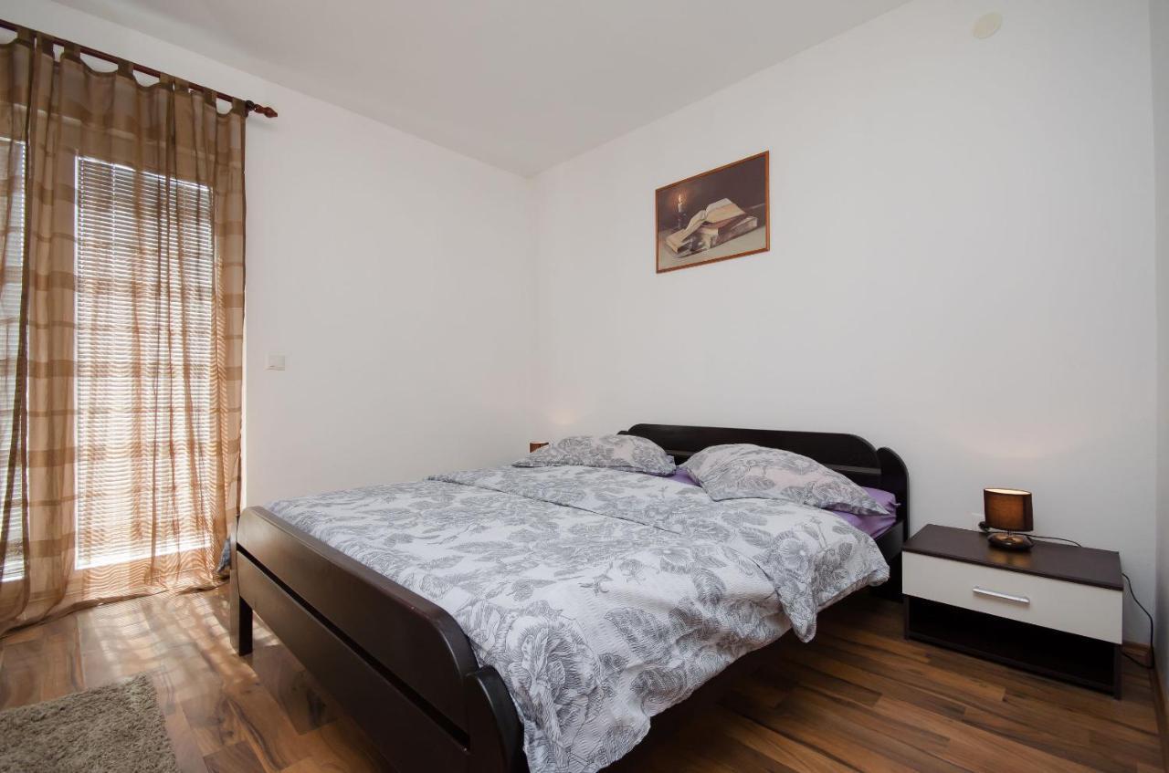 Apartments Toni Banjol Екстериор снимка