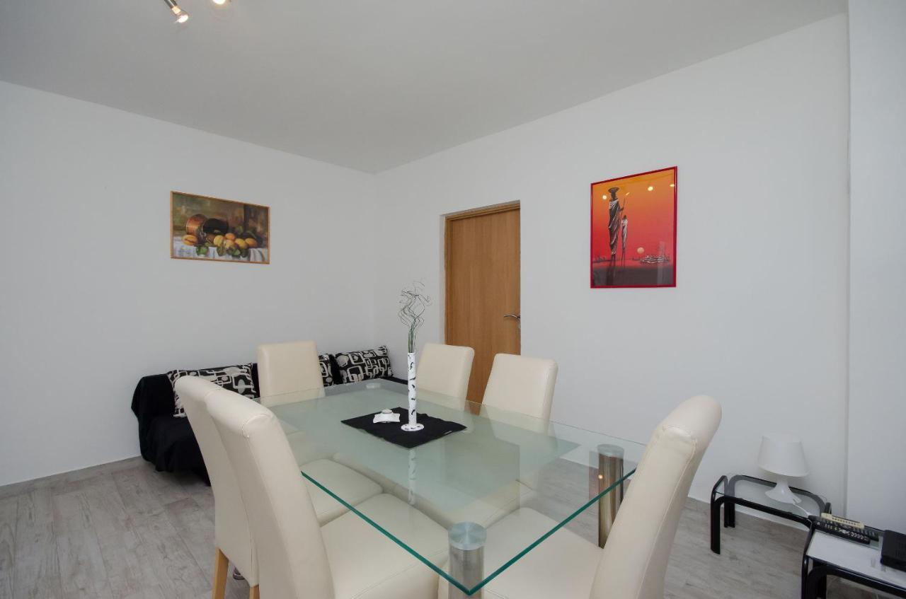 Apartments Toni Banjol Екстериор снимка