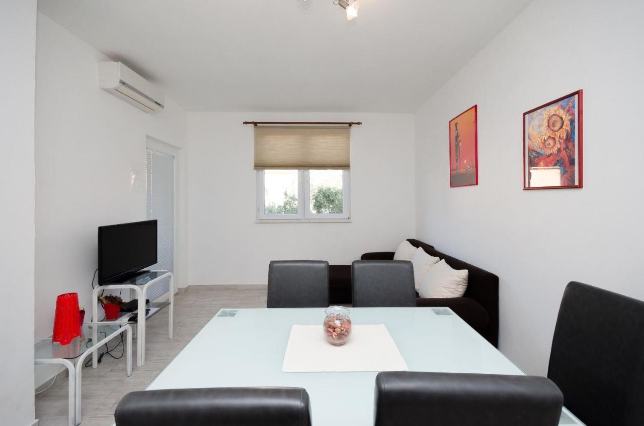 Apartments Toni Banjol Екстериор снимка